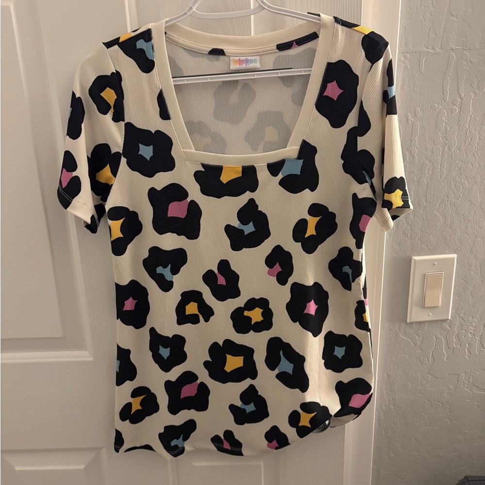 LuLaRoe Multicolor Leopard Print Short Sleeve Top